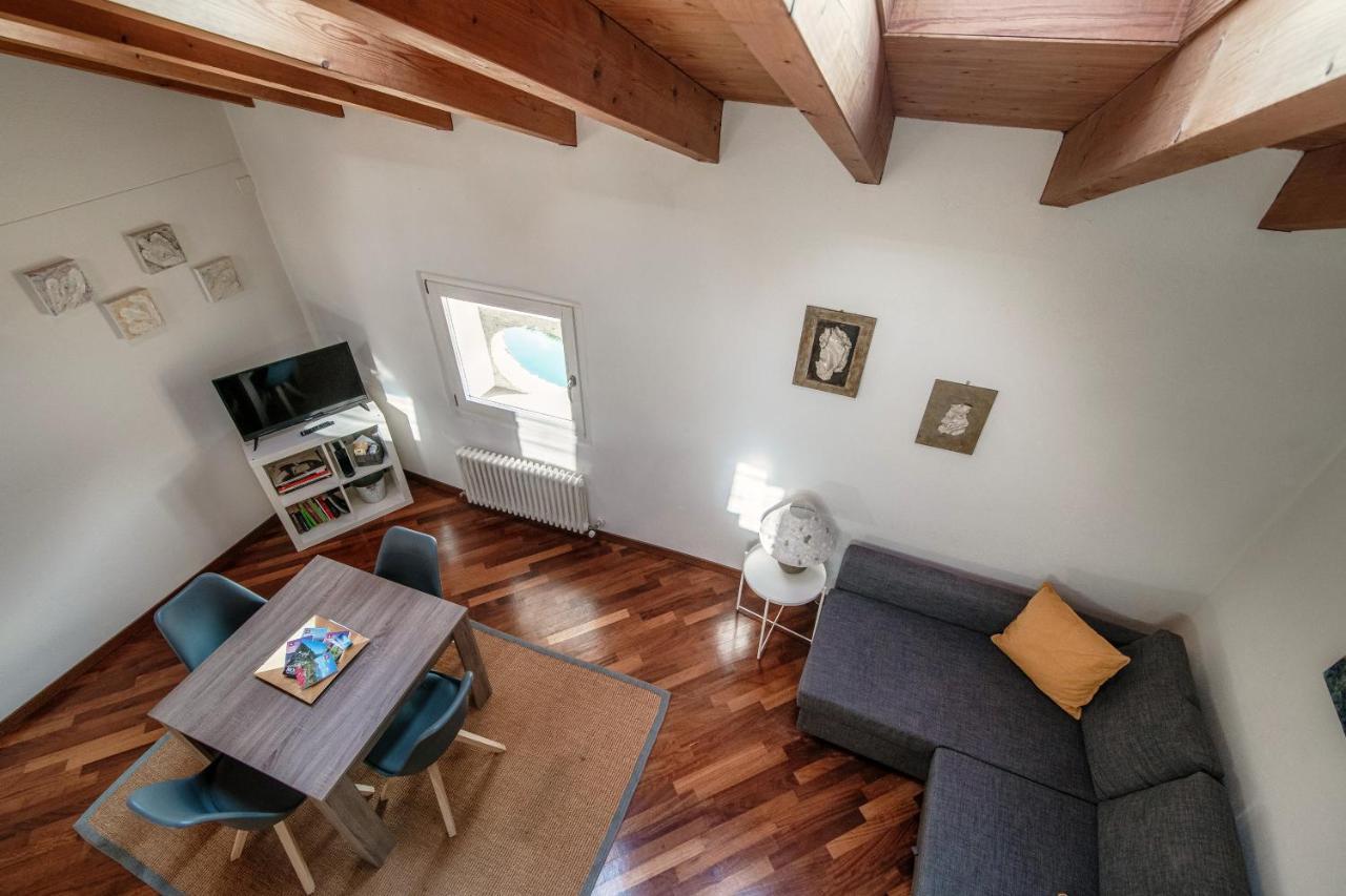 Sin4 Apartments By Quokka 360 - Overlooking The Lake - Fai Heritage In モルコテ エクステリア 写真