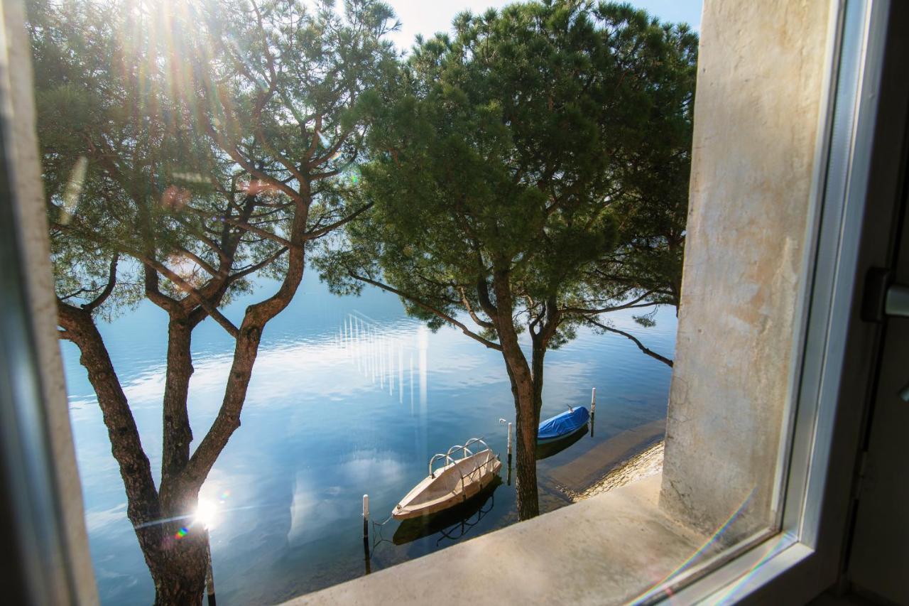 Sin4 Apartments By Quokka 360 - Overlooking The Lake - Fai Heritage In モルコテ エクステリア 写真